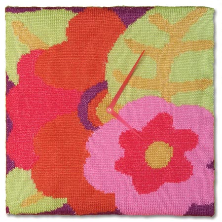 horloge motif jacquard fleuri en trompe-l'oeil © Phildar