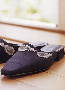 modèle expliqué :<br>mules perlées