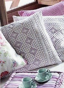 modèle expliqué :<br>coussins au crochet Phildar