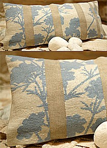 mod�le expliqu� :<br>coussin � motif fleurs bleues