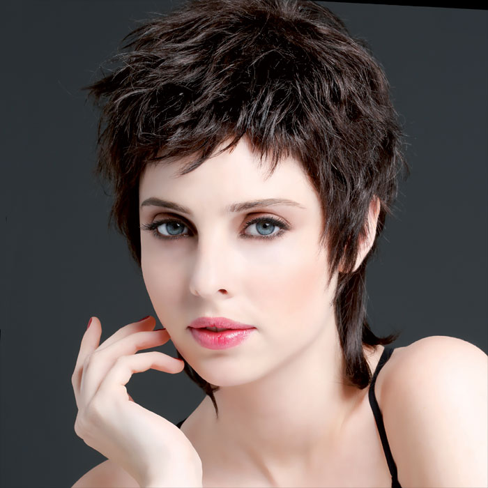 COUPES et COIFFURES CHEVEUX COURTS de l automne hiver 2022 COUPES et COIFFURES CHEVEUX COURTS de l automne hiver 2022
