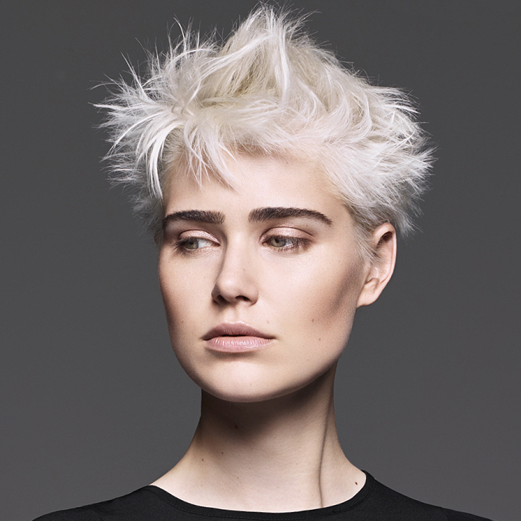 Coiffure cheveux courts - MANIATIS Paris - Tendances automne-hiver 2016-2017.