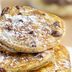 pancakes aux pépites de chocolat noir et blanc