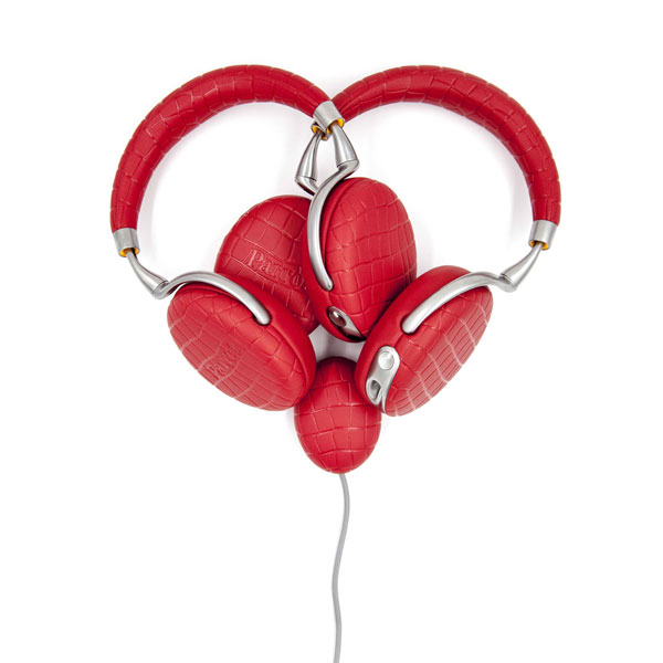 Couleur rouge : casque Parrot Couleur rouge : casque Parrot