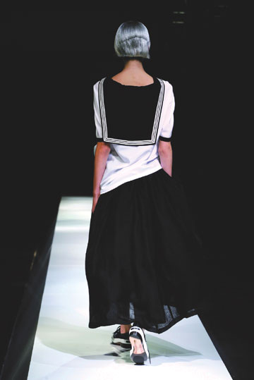 Archives Yohji Yamamoto, Femme PAP printemps été 2007 © Monica Fendi