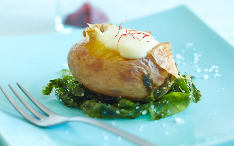 Pommes de terre en papillotes, milk-shake au safran de Noirmoutier Pommes de terre en papillotes, milk-shake au safran de Noirmoutier