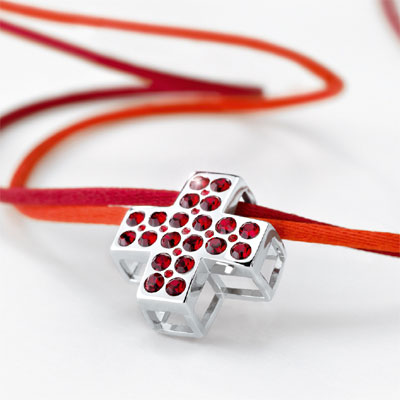 Bijou Pierre Lang pour les 150 ans de la Croix-Rouge Bijou Pierre Lang pour les 150 ans de la Croix-Rouge