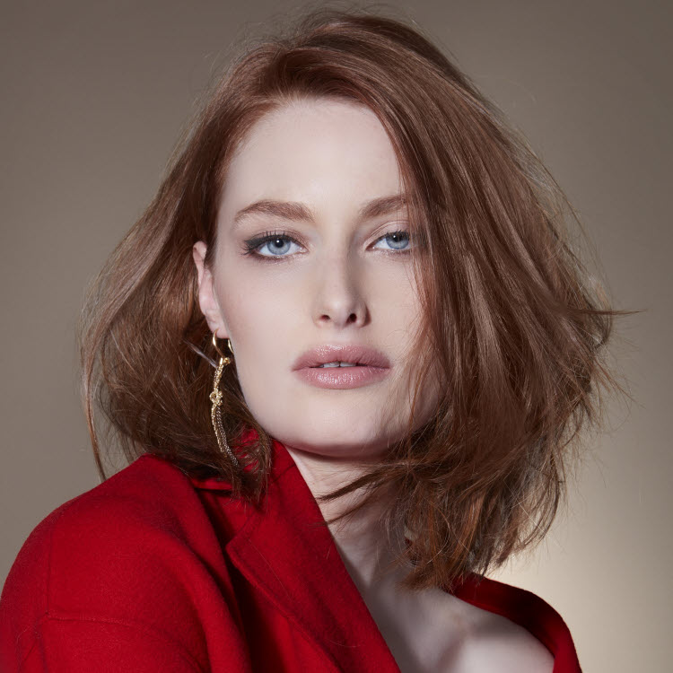 Coiffure cheveux mi-longs VOG - Automne-hiver 2017-2018.