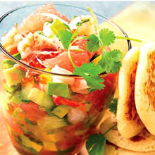 Tartare de pamplemousse de Floride, crevettes et avocats Tartare de pamplemousse de Floride, crevettes et avocats