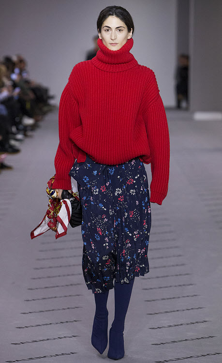 Tendance MAILLE : pull BALENCIAGA - Automne-Hiver 2017-2018. Tendance MAILLE : pull BALENCIAGA - Automne-Hiver 2017-2018.