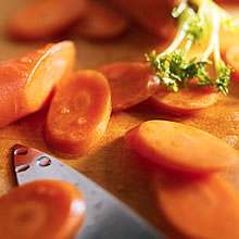 noix de Saint Jacques, petits flans de carottes au coulis de persil noix de Saint Jacques, petits flans de carottes au coulis de persil