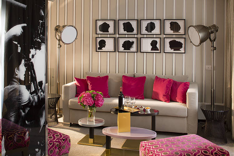 L'Hôtel Baume et sa décoration sur le thème du Cinéma. L'Hôtel Baume et sa décoration sur le thème du Cinéma.