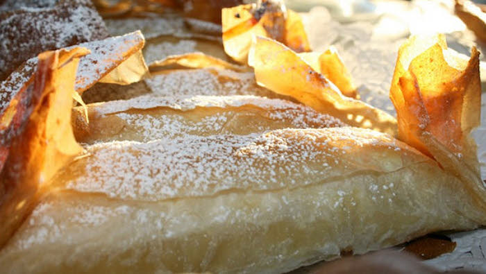 Recette de dessert : les pasteis de Tentúgal, originaires de la Région de Coimbra au Portugal. Recette de dessert : les pasteis de Tentúgal, originaires de la Région de Coimbra au Portugal.