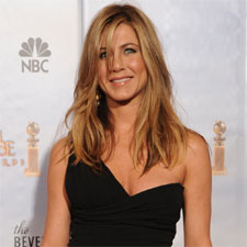 Jennifer Aniston en Valentino, collection Automne-Hiver 2010/2011 - Courtesy of Valentino / Getty Images.