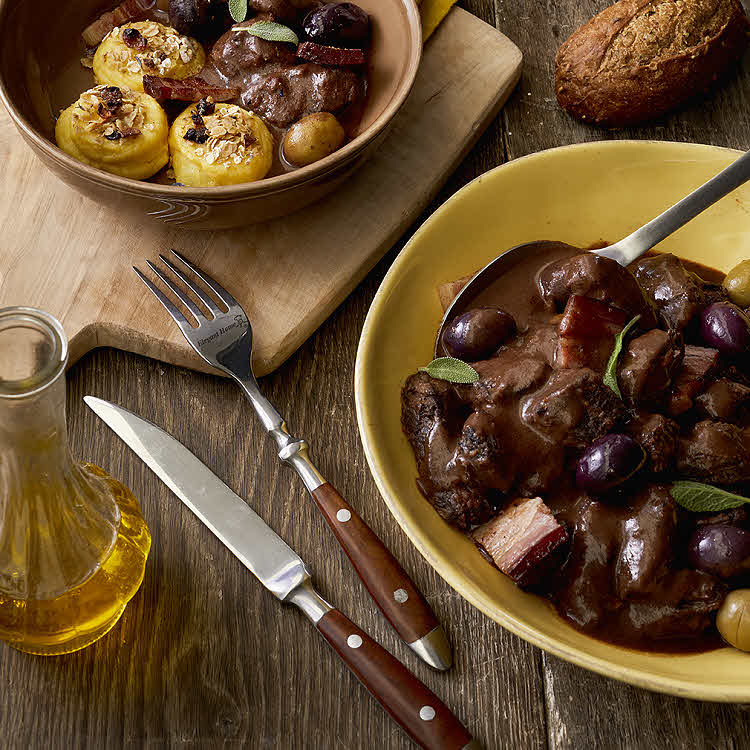 Sauté de bœuf aux olives et palets croustillants de pommes de terre 