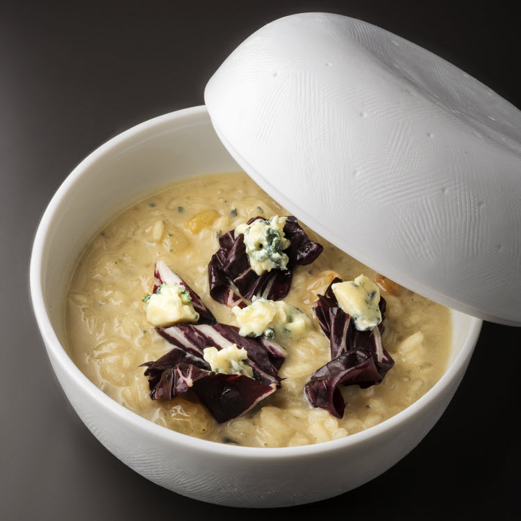 Recette de Pierre Gagnaire : risotto radicchio au Saint Agur et aux raisins @Jacques_Gavard