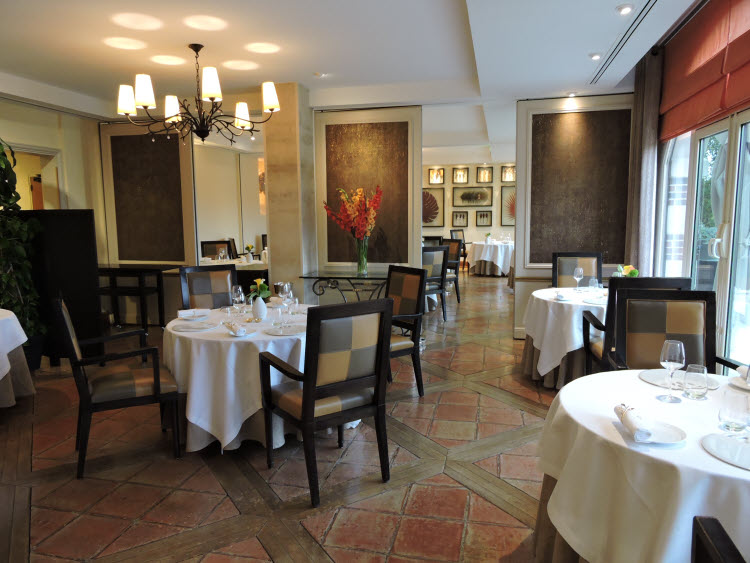 Photo : le restaurant de la Côte Saint-Jacques © ABCfeminin.com. Photo : le restaurant de la Côte Saint-Jacques © ABCfeminin.com.