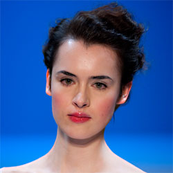 Maquillage du défilé Couture Printemps-été 2010 Christophe Josse. Maquillage du défilé Couture Printemps-été 2010 Christophe Josse.