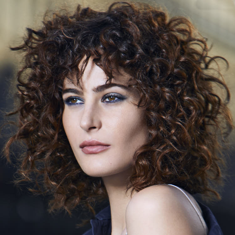 50 nouvelles idées de carrés milongs et coiffures pour cheveux mi