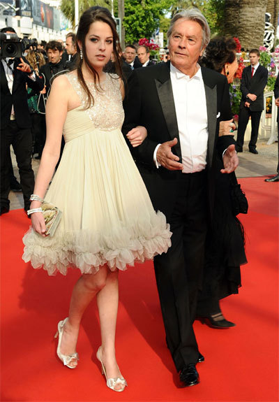 Alain Delon et sa fille Anouchka au Festival de Cannes 2010.