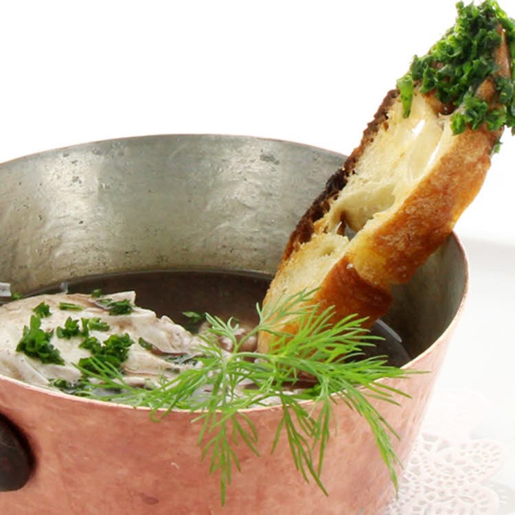 Recette du chef Eddy ZOUARI : petite cocotte d'oeufs pochés en Meurette Recette du chef Eddy ZOUARI : petite cocotte d'oeufs pochés en Meurette