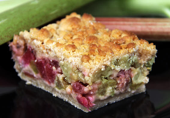 Une recette Des Confitures de Climont : Streussel rhubarbre à l'ancienne.