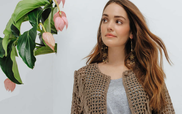 Modèle expliqué : veste ajourée au crochet © Phildar. Modèle expliqué : veste ajourée au crochet © Phildar.