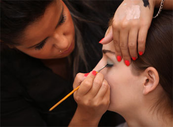 Maquillage du défilé Lee Young Hee par Make-Up For Ever Maquillage du défilé Lee Young Hee par Make-Up For Ever