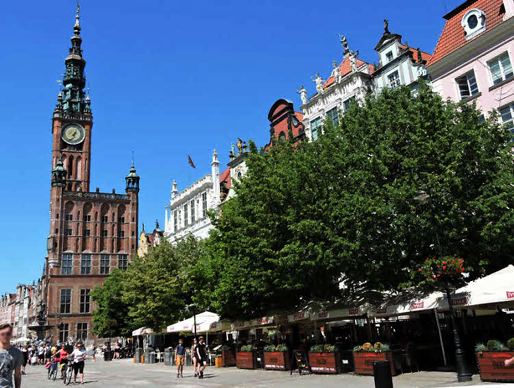 Le beffroi de l'Hôtel de Ville de Gdansk © ABCfeminin.com. Le beffroi de l'Hôtel de Ville de Gdansk © ABCfeminin.com.