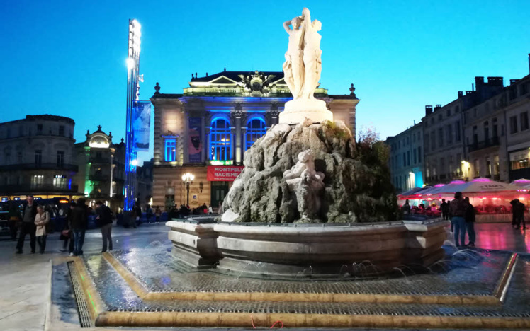 Montpellier : la place de la Comédie et l'opéra © ABCfeminin.com. Montpellier : la place de la Comédie et l'opéra © ABCfeminin.com.