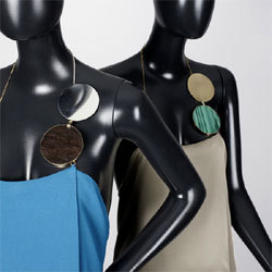 Robe-bijou Emeraudes de Colombie de Taher Chemirik Robe-bijou Emeraudes de Colombie de Taher Chemirik