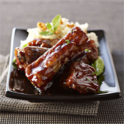 Travers de porc caramélisés, sauce au gingembre et risotto aux amandes Travers de porc caramélisés, sauce au gingembre et risotto aux amandes