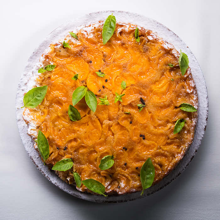 Recette de Fanny Rey : gâteau moelleux aux clémentines et au caramel. Recette de Fanny Rey : gâteau moelleux aux clémentines et au caramel.