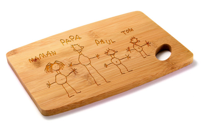 Cadeau LETTRE n° 17 - Planche à découper personnalisée Cadeau LETTRE n° 17 - Planche à découper personnalisée