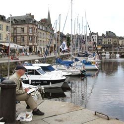 Honfleur, son port, sa lumière et ses peintres Honfleur, son port, sa lumière et ses peintres