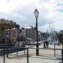 Honfleur, une ambiance portuaire autour du Bassin Honfleur, une ambiance portuaire autour du Bassin