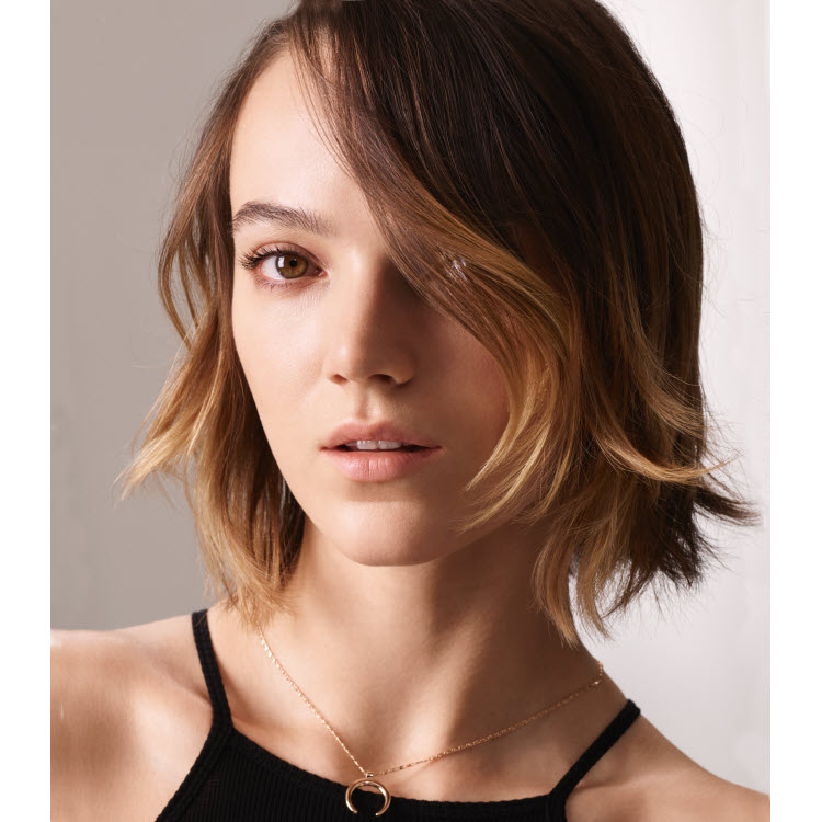 Coupe et coiffure cheveux mi-longs DESSANGE Paris - Printemps-été 2019.