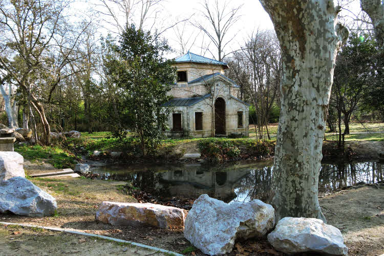 Vestige des Thermes de Fontcaude avec sa source qui sert à balnéothérapie de l'Hôtel Spa © ABCfeminin.com. Vestige des Thermes de Fontcaude avec sa source qui sert à balnéothérapie de l'Hôtel Spa © ABCfeminin.com.