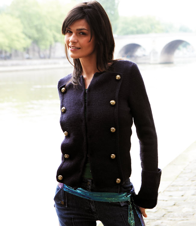 Modèle gratuit : gilet à boutons dorés Modèle gratuit : gilet à boutons dorés