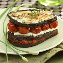 Recette millefeuille d'aubergine à la ricotta et à la pulpe de tomate - photo : François Bertram