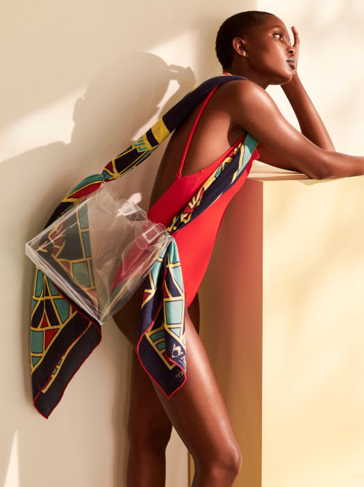 Carré Twill "Signature" - Amédée 1851. Carré Twill "Signature" - Amédée 1851.