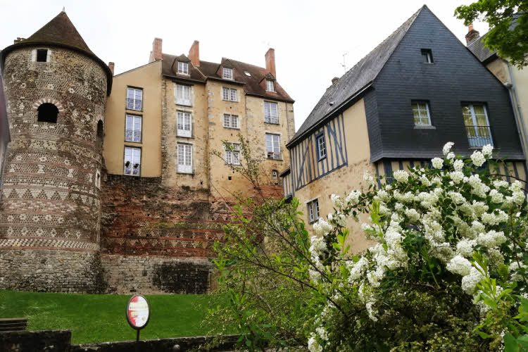 La muraille romaine du Mans © ABCfeminin.com. La muraille romaine du Mans © ABCfeminin.com.