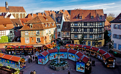 Le marché de Noël de la place de l'Ancienne Douane à Colmar © ABCfeminin.com.