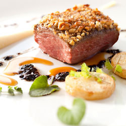 Recette dos de chevreuil pané aux noisettes du piémont, sésame et jus à l’achillée Recette dos de chevreuil pané aux noisettes du piémont, sésame et jus à l’achillée