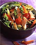 salade de truite fumée à chaud aux fleurs salade de truite fumée à chaud aux fleurs