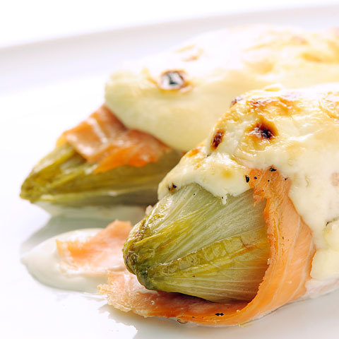 Zoom endives gratinées au saumon et au mascarpone