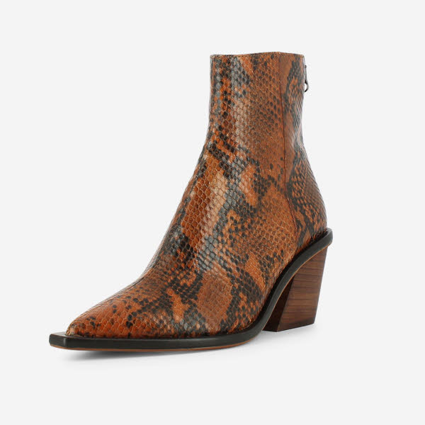 Boots effet reptile Jonak. Boots effet reptile Jonak.