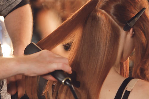 Lissage des longueurs et des pointes des cheveux