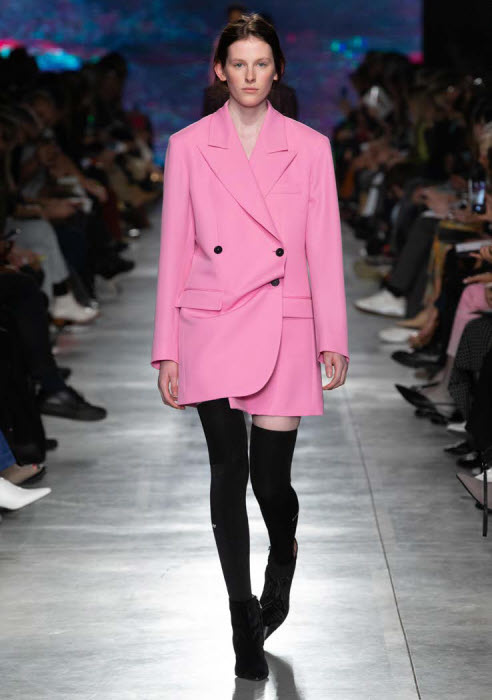 Look MSGM - Collection AH 19-20. Look MSGM - Collection AH 19-20.