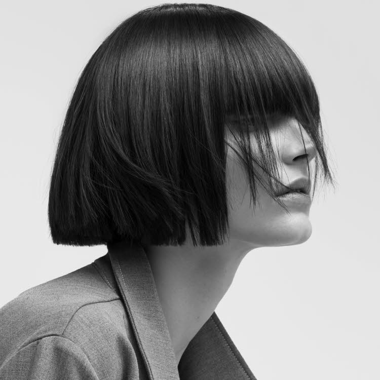 Coupe et coiffure pour cheveux mi-longs DESSANGE Paris - Printemps-été 2020.